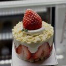 쿰 | [강동 카페]길동 느좋 카페:카페 쿰베오 두바이몽블랑 딸기케이크 후기