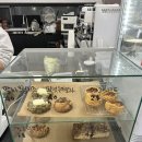 사림동145 | [창원 카페] 창원대 카페 '딥코드' 케이크와 꽃을 함께 구매할 수 있는 곳