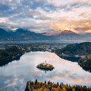 호수속의동화풍경 이미지