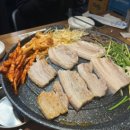 솥뚜껑더덕삼겹살 이미지