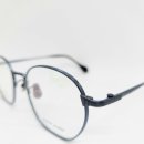 글라스 안경. 콘택트 이미지