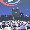 3만명 참석… 30도 무더위 넘어선 복음의 열기 이미지