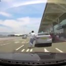 김해공항 앞