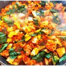 철판위에 닭갈비 이미지