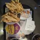 한국맥도날드(유) 서울교대점 | [맥도날드 신상] 익산 고구마 모짜렐라 버거 후기 _ 맛, 가격 정보