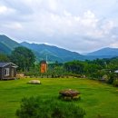 풍차와 시냇물 이미지