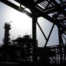 이란, 석유 수출량 190만 배럴로 급증, 전력 시위로 타격 이미지