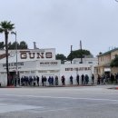 총포상(Gun shop)에 줄 서 있는 LA 시민들 이미지