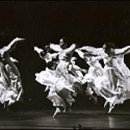 춤으로의 여행 이미지