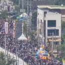 "빵 사려고 3시간째 대기"… 대전 빵 축제에 몰린 구름 인파 이미지