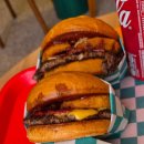 임팩트투어(ImpactTourCo.Lt | 자카르타 버거 맛집 - Five Monkeys burger 솔직 후기