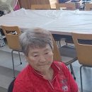 6월8일 예배후 부산 수영로교회분들이게서 식사준비해주셔서 동네 할머니들하구 가치머꼬 행복한주일예배여습니다 송계교회 부산수영로교회그리심 이미지