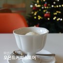 오몬드 | 부산 초읍 카페 오몬드커피스토어 카페 속 작은책방