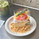 소화카페소화cafe | 성수 예쁜 카페 ‘토로토로’ 양쯔간루 st 치즈케이크 후기