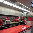 로카우스 수영장 | [25년 10월]인생 첫 파이브가이즈 그리고 호캉스,,로카우스 호텔 수영장 후기