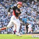 [KBO] &#34;믿기지 않는 숫자&#34; 기록만 역대급 아니다...&#39;연봉 1억&#39; 김도영, 기념유니폼 100억 팔았다, 내년 연봉 얼마 줘야하나? 이미지