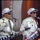 달빛창가에서 이미지