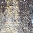 함안 방어산 마애약사여래삼존입상 이미지