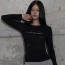 크로스에스 당구클럽 | 무대 전부터 화보 같은 윈터 방콕 콘서트 사운드체크 사복 착장 정보 (블랙 롱슬리브, 청바지)