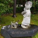 무너지는집 조형물 이미지