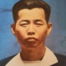 70년 전(1942년) 한수공립국민학교 6학년(제22회) 여름(하절) 일동 기념. 사진 : 2매 이미지