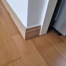 송내e편한고시텔 | 들뜨고 갈라진 거실 걸레받이 실리콘 재시공