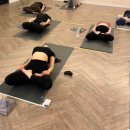 척추 질환 예방 허리와 다리 통증 잡는 요가 | 26.1月 셋째 주 타우요가 중동점 수업