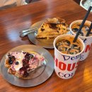 따우전드 - 성동구 연무장1길 7 | 성수 카페 추천, 파이 맛집으로 유명한 따우전드 성수 후기