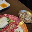 육회꽃필무렵 - 화성시 오래1길 45 | 육회꽃필무렵