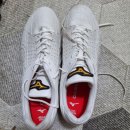 미즈노 야구화 징 스파이크 야구 신발 화이트 11GM220001WT+16만+야구가방으로 괜찮은 투수글러브 구합니다 문의 계속 던져주세요 이미지