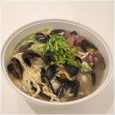 풍성한 칼국수 이미지