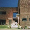 오소록한 벽돌집 이미지