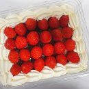 트라이플 | [리뷰]코스트코 베이커리 추천템, 싱싱한 딸기와 부드러운 생크림 조합 딸기 트라이플 후기