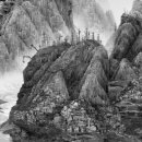 From the New World | 산업화 이후의 산수화, Yang Yongliang의 〈From the New World〉