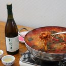 [酒食궁합]‘달콤함’과 ‘매콤함’의 만남…“풍미 살아나네” 이미지