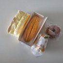 황의원 | 수원 망포 하얀풍차 황치즈바게트 화이트롤 빵지순례 후기