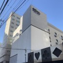 앨리스 넥스트 도어 이미지