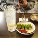 모꼬지김밥 | [서울]🇰🇷한식주점 모꼬지 솔직후기😋한우++ 사시미 기타~육회김밥 홍시콜라비ice크림까지💕[ 진짜...