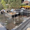 학 조형물 이미지