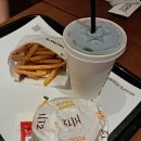 맘스터치 연희동점
