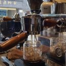 커피 브루잉 이미지