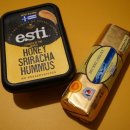 베러댄와플협동조합 | [후기] 맛있는 에스티 후무스 스프레드와 꼬떵땅 이즈니 무염 버터롤로 브런치 먹기 🧈