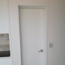 왕십리도선동 주민센터 나눔방 | 담배연기로 누렇게 변색된 화장실문짝을 새문으로 교체했어요(feat.도선동 다가구주택 욕실문 교체비용)
