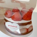 프레젠트 | [제주도] 제주공항근처 딸기케이크 맛집! &#39;프레젠트&#39; :: 케이크 포장 후기