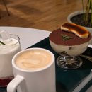 반월 | 경성대카페 북카페 반월 부경대경성대점 추천 후기