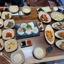 꽃게 의자 | 여수 한정식 화덕 생선구이 꽃게장 해수라 돌아기랑 방문 후기 추천 (아기의자 있음)