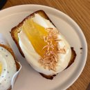 화이트 리치 티 카페 | 한성대입구 카페 아일(isle) 재방문 후기 — 또 갔더니 눈 돌아가는 시즌 컵케이크 비주얼!