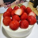 [제품리뷰] 투썸플레이스 신상케이크 I 화이트스트로베리초코생크림(화이트스초생) 후기