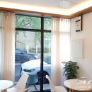 Brazza (브라차) | 아산커튼 BRAZZA 카페에 베이지 쉬폰 커튼을 앨리스커튼이 시공했어요~~