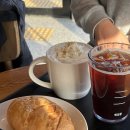 스타벅스 파주야당DT점 | 주차 편한 스타벅스 파주야당DT 토피넛라떼 바게트 소금빵